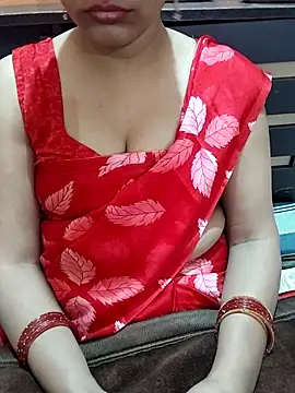 Snapshot of Diya_143 chatting on February 10, 8:57 am Diya 143 online show from February 10, 8:57 am