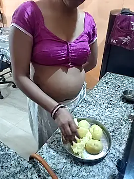 Snapshot of Diya_143 chatting on March 1, 7:36 pm Diya 143 online show from March 1, 7:36 pm