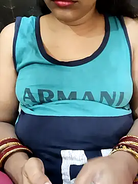 Snapshot of Diya_143 chatting on September 23, 8:32 am Diya 143 online show from September 23, 8:32 am