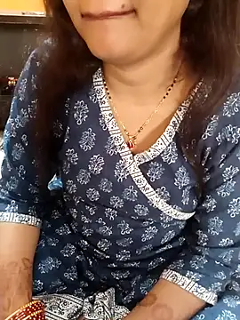 Snapshot of Diya_143 chatting on October 12, 8:26 am Diya 143 online show from October 12, 8:26 am