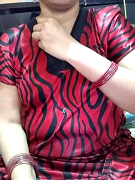 Snapshot of Diya_143 chatting on February 21, 7:21 am Diya 143 online show from February 21, 7:21 am