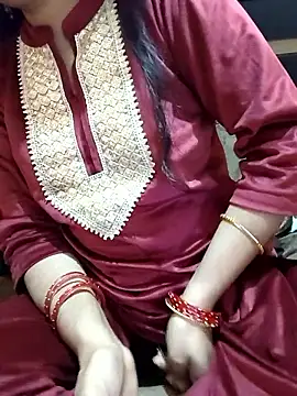 Snapshot of Diya_143 chatting on February 8, 4:05 pm Diya 143 online show from February 8, 4:05 pm