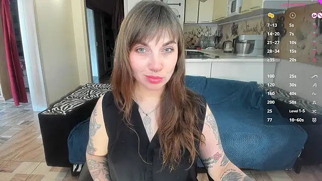 StacyTigerr online show from May 14, 10:56 am