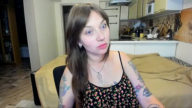 Snapshot of StacyTigerr chatting on October 5, 3:03 pm StacyTigerr online show from October 5, 3:03 pm