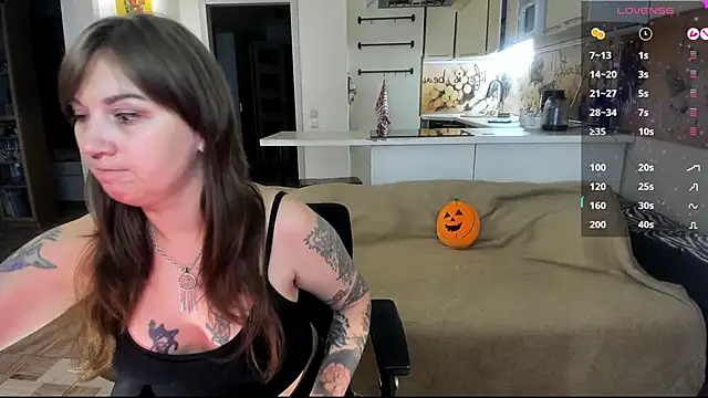 StacyTigerr online show from October 30, 9:18 am