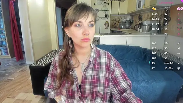 StacyTigerr online show from May 15, 8:45 am