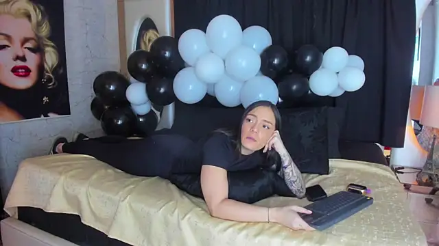 celestestars online show from October 29, 9:36 pm