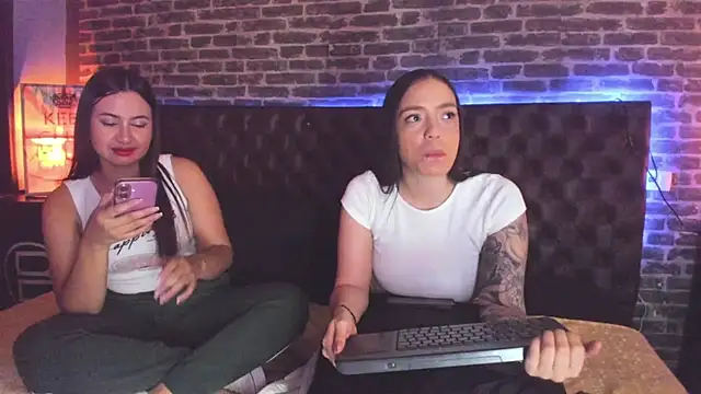 Snapshot of celestestars chatting on March 4, 3:58 am celestestars online show from March 4, 3:58 am