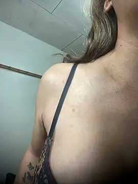 HugeKatarinaTS online show from February 14, 9:42 am