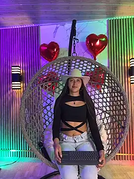 brenda moris01 online show from February 15, 10:30 pm