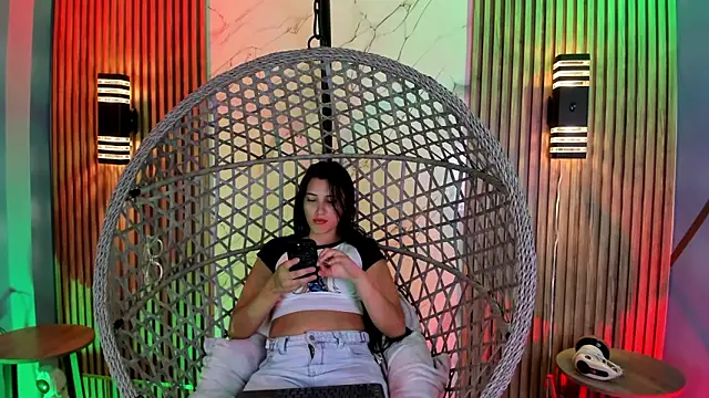 brenda moris01 online show from May 13, 9:33 pm