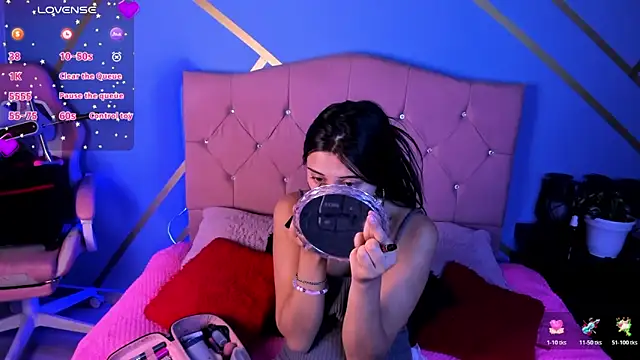 Snapshot of brenda_moris01 chatting on November 9, 10:14 pm brenda moris01 online show from November 9, 10:14 pm