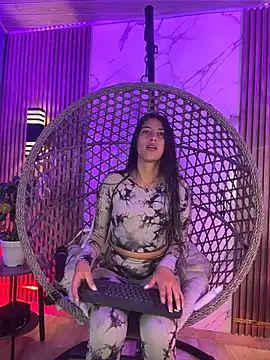 brenda moris01 online show from March 20, 10:00 pm