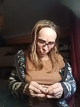 Snapshot of Dettybitch40 chatting on November 17, 1:48 pm Dettybitch40 online show from November 17, 1:48 pm