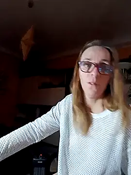 Snapshot of Dettybitch40 chatting on October 29, 6:23 am Dettybitch40 online show from October 29, 6:23 am