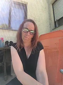 Dettybitch40 online show from May 3, 12:20 pm