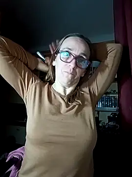 Snapshot of Dettybitch40 chatting on November 2, 5:51 pm Dettybitch40 online show from November 2, 5:51 pm