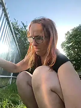 Dettybitch40 online show from May 24, 4:29 pm