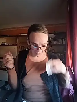 Snapshot of Dettybitch40 chatting on November 30, 9:21 am Dettybitch40 online show from November 30, 9:21 am