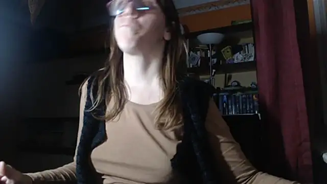 Snapshot of Dettybitch40 chatting on October 31, 4:36 pm Dettybitch40 online show from October 31, 4:36 pm