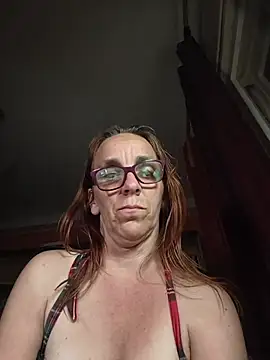 Dettybitch40 online show from May 9, 6:33 pm