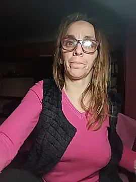 Snapshot of Dettybitch40 chatting on December 1, 3:02 pm Dettybitch40 online show from December 1, 3:02 pm