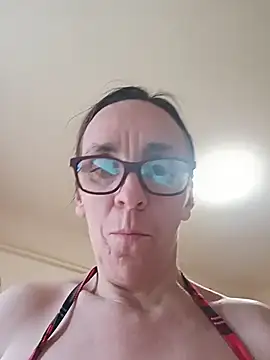 Snapshot of Dettybitch40 chatting on February 14, 10:26 am Dettybitch40 online show from February 14, 10:26 am