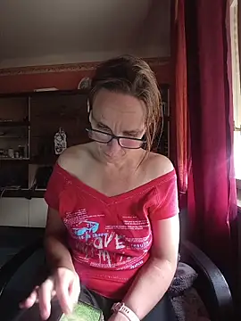 Snapshot of Dettybitch40 chatting on June 9, 2:40 pm Dettybitch40 online show from June 9, 2:40 pm
