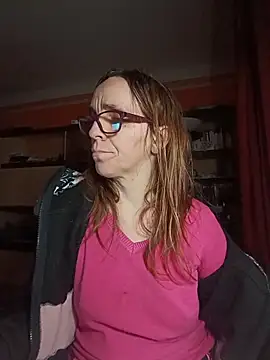 Snapshot of Dettybitch40 chatting on February 3, 2:44 pm Dettybitch40 online show from February 3, 2:44 pm