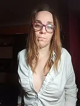 Snapshot of Dettybitch40 chatting on December 20, 7:22 am Dettybitch40 online show from December 20, 7:22 am