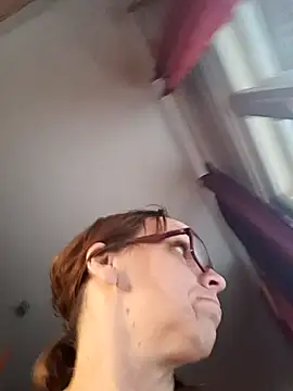 Snapshot of Dettybitch40 chatting on November 8, 8:51 am Dettybitch40 online show from November 8, 8:51 am