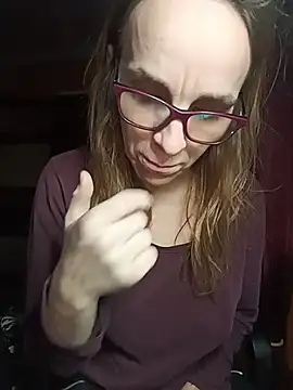 Snapshot of Dettybitch40 chatting on December 23, 8:24 am Dettybitch40 online show from December 23, 8:24 am