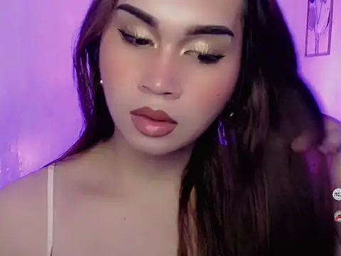 Snapshot of AlodiaOfCums chatting on September 23, 4:03 pm AlodiaOfCums online show from September 23, 4:03 pm