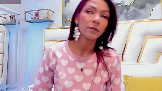 HannaPetit online show from November 15, 6:56 pm