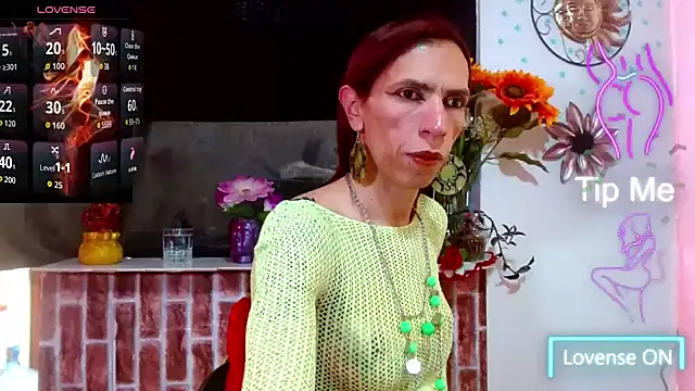 Snapshot of VanessaWolf chatting on July 14, 5:52 pm VanessaWolf online show from July 14, 5:52 pm