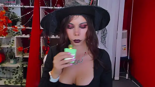 Snapshot of KateCloud chatting on October 31, 5:09 pm KateCloud online show from October 31, 5:09 pm