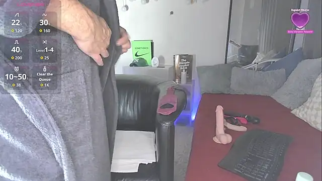 Snapshot of openminddaddy chatting on February 3, 9:09 pm openminddaddy online show from February 3, 9:09 pm