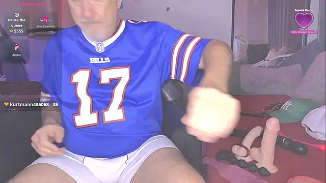 Snapshot of openminddaddy chatting on February 15, 7:51 am openminddaddy online show from February 15, 7:51 am