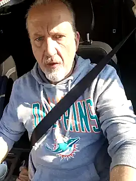 Snapshot of openminddaddy chatting on March 4, 1:19 pm openminddaddy online show from March 4, 1:19 pm