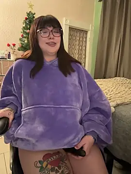 nativepumpkin95 online show from December 23, 1:27 am