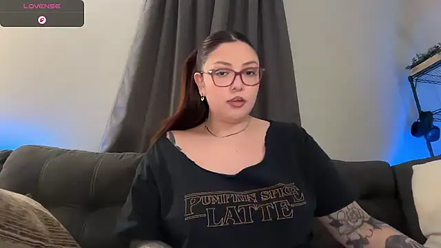 nativepumpkin95 online show from May 24, 4:45 am