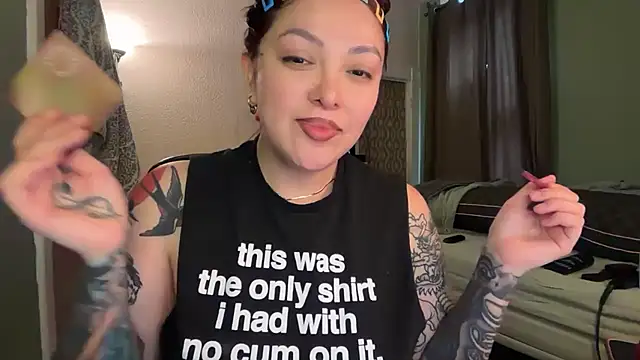 nativepumpkin95 online show from April 7, 9:49 pm