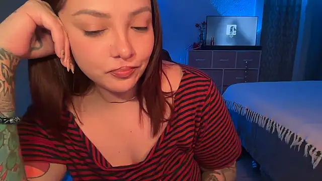 nativepumpkin95 online show from May 6, 12:47 am