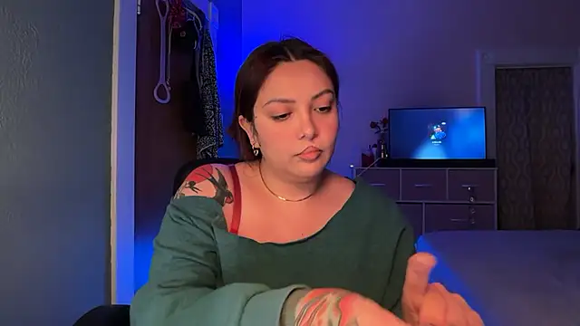 nativepumpkin95 online show from May 4, 4:27 am
