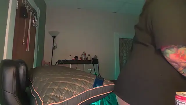 nativepumpkin95 online show from April 2, 11:44 pm