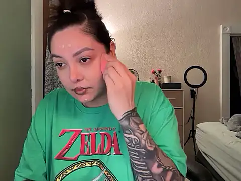 nativepumpkin95 online show from November 18, 8:45 pm