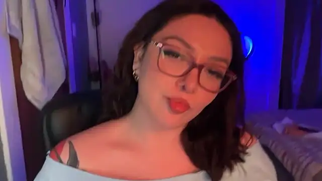 nativepumpkin95 online show from November 2, 6:18 am