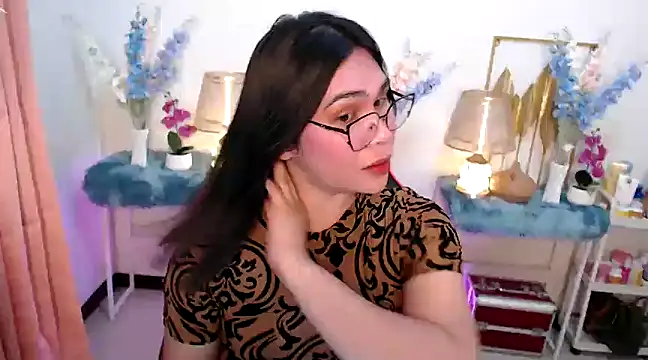 Snapshot of Asian_flabby chatting on February 12, 8:27 am Asian flabby online show from February 12, 8:27 am