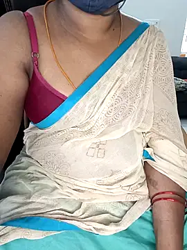 Snapshot of Tamil-hotwife chatting on March 8, 1:39 am Tamil-hotwife online show from March 8, 1:39 am
