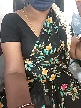 Snapshot of Tamil-hotwife chatting on September 19, 6:06 am Tamil-hotwife online show from September 19, 6:06 am